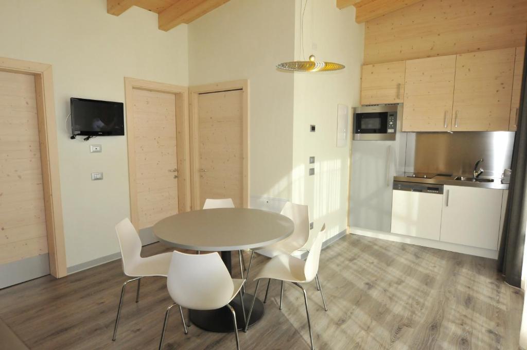Bungalows Chalets Lago Di Molveno Oda fotoğraf