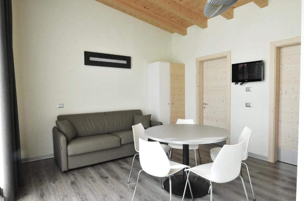 Bungalows Chalets Lago Di Molveno Oda fotoğraf